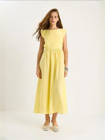 Bianco Lucci Jurk in Geel: voorkant