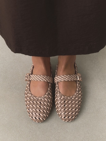 Next - Bailarinas con hebilla 'Forever Comfort' en beige: frente