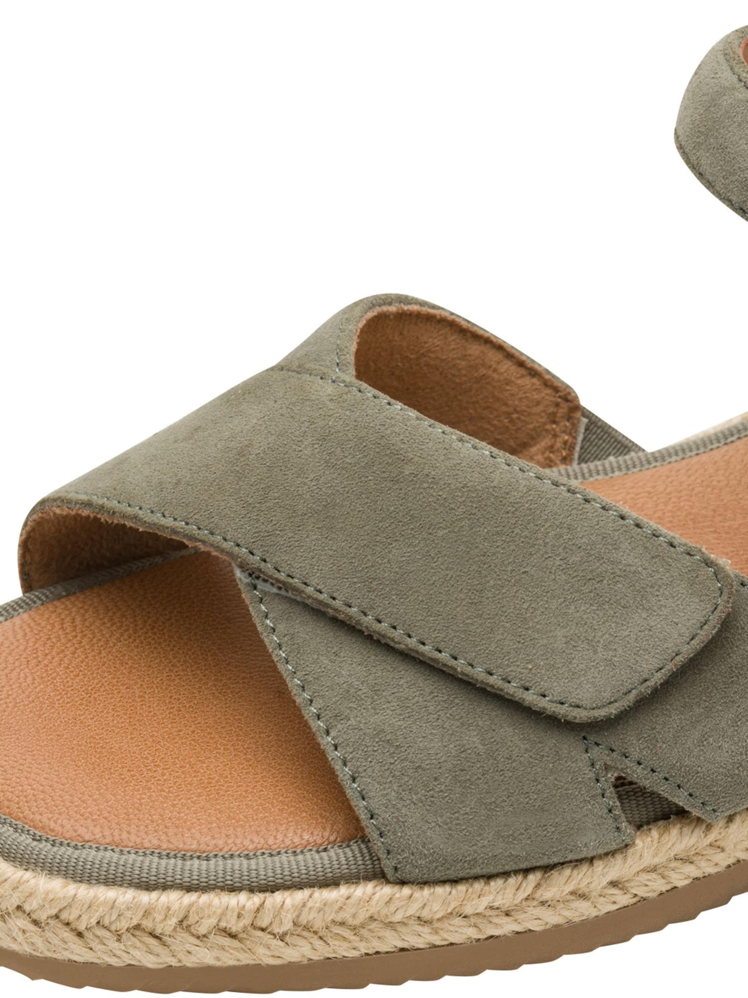 Tamaris Sandal in Green