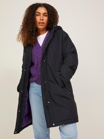 JJXX Between-seasons parka 'Gemma' in Black: front