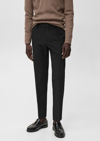 MANGO MAN Slim fit Pleated Pants 'Bologna' in Black: front