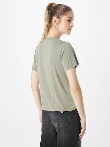 ABOUT YOU Shirt 'Nina' in Groen