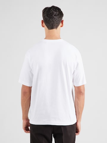 T-Shirt 'Voyage' BOSS en blanc