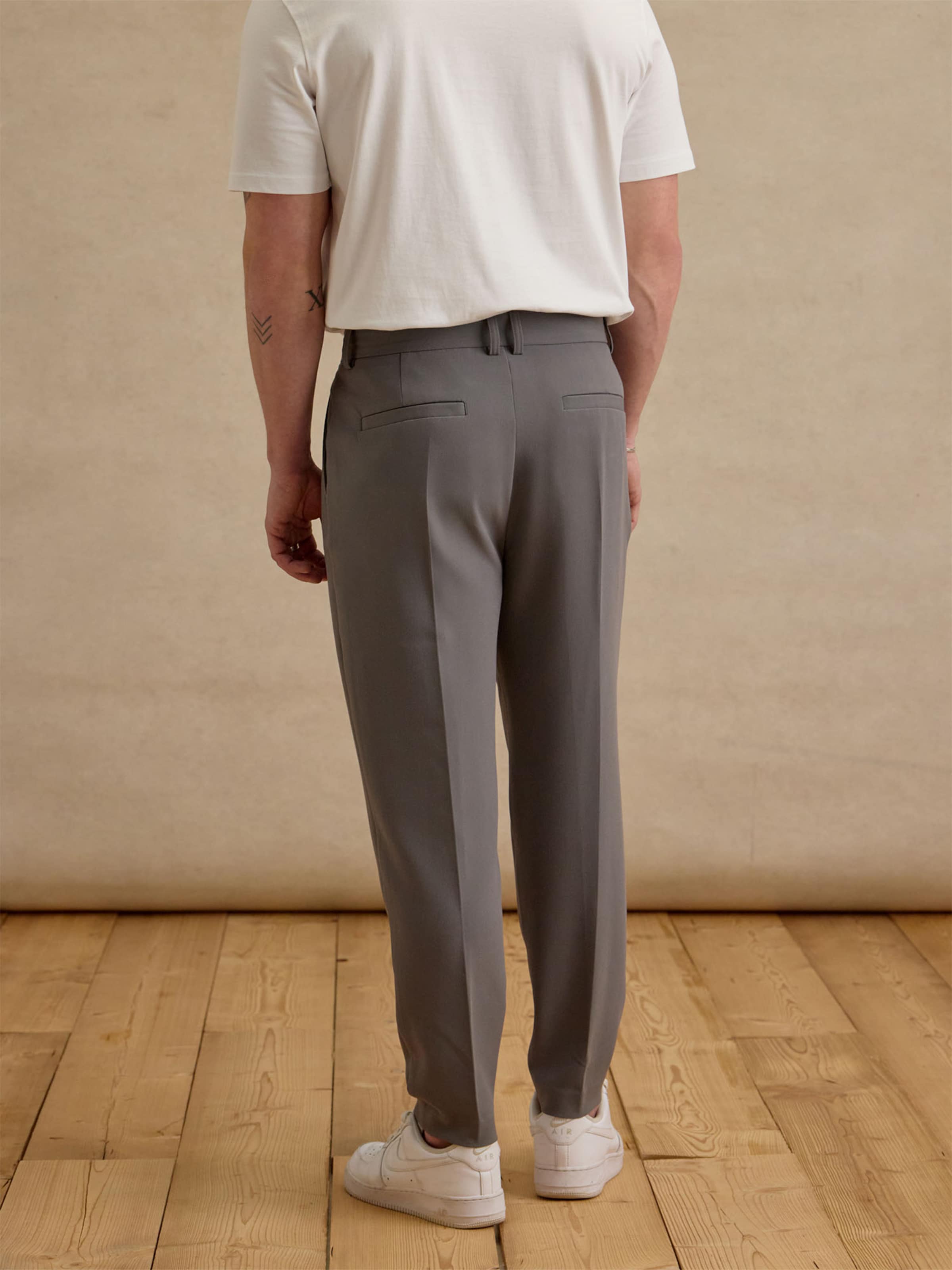 DAN FOX APPAREL Regular Pleated Pants 'Toni' in Grey | ABOUT YOU