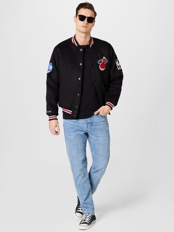 Mitchell & Ness Between-season jacket in Black