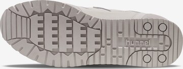 Hummel Sneaker in Grau