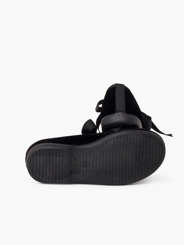 Pisamonas Flats in Black