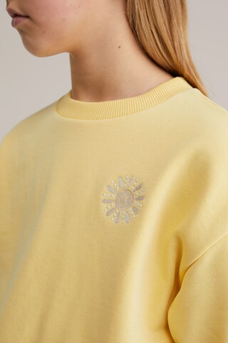 WE Fashion Sweatshirt in Gelb