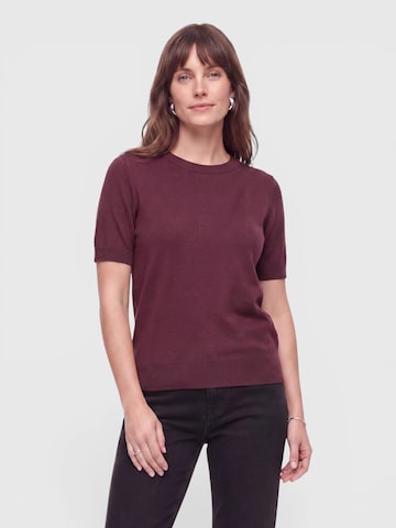 everly® Shirt in Red: front
