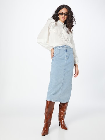 PULZ Jeans חולצות נשים 'JAMILA' בלבן