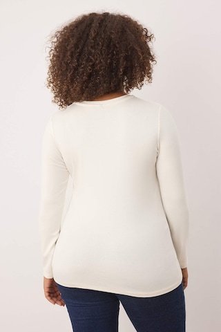 T-shirt Trendyol Curve en beige