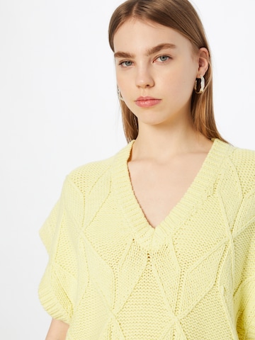 Stella Nova Пуловер 'Gilda' в жълто