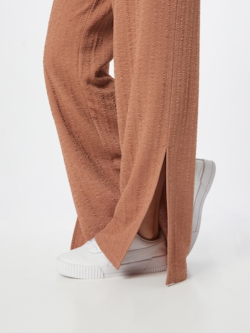 ABOUT YOU Wide leg Broek 'Ruth' in Bruin