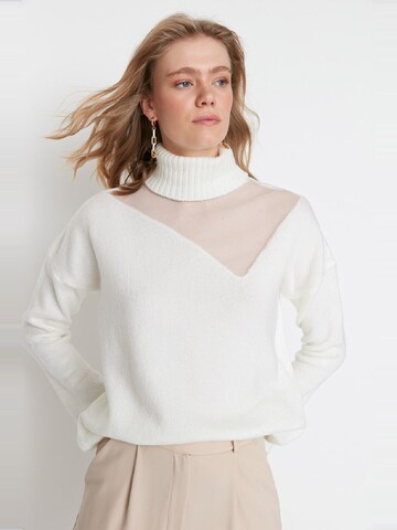 Pullover di Trendyol in bianco