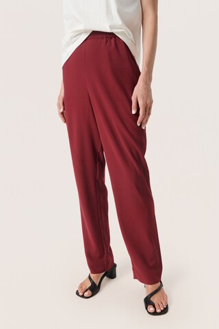 Regular Pantalon 'Shirley' SOAKED IN LUXURY en rouge : devant