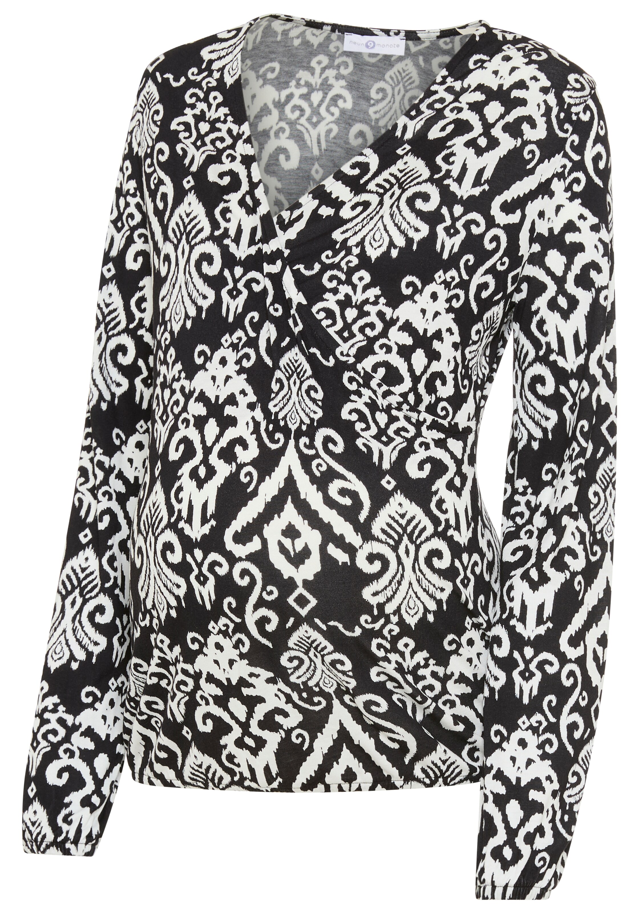 Neun Monate Shirt in Schwarz: Vorderseite