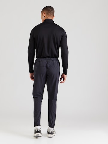 new balance Slimfit Παντελόνι φόρμας σε μαύρο