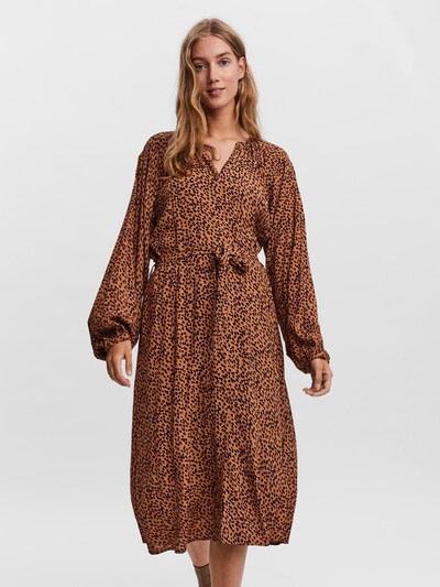 VERO MODA Košilové šaty 'Tania' - hnědá / růžová / černá, Model/ka