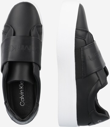 Calvin Klein حذاء بدون رباط بلون أسود