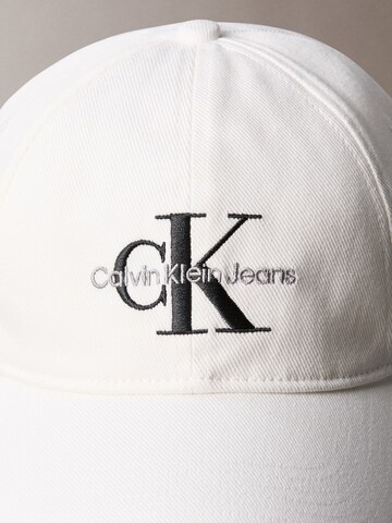 balta Calvin Klein Jeans Kepurė