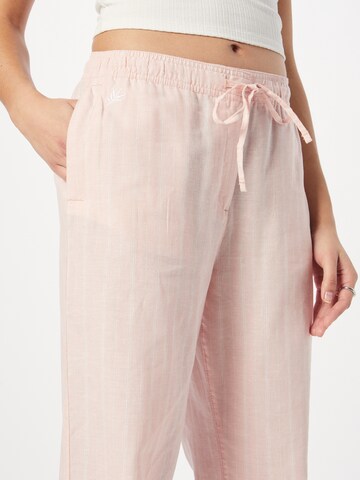 CRAGHOPPERS Loose fit Workout Pants in Pink