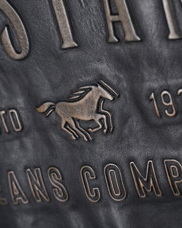 MUSTANG Jacke in Schwarz