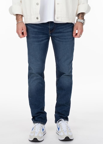 LEVI'S ® Regular Jeans '511' in Blau: Vorderseite