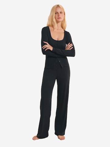 Pantaloncini da pigiama 'Rita' di ETAM in nero