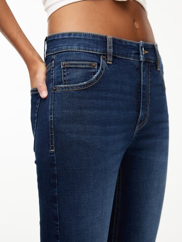 Slimfit Jeans di Pull&Bear in blu