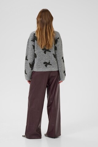 CULTURE Sweater in Grey