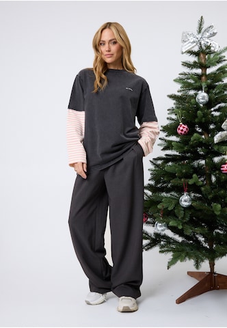 OH APRIL Shirt in Grijs