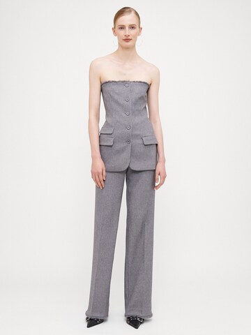 Vero Moda Tall Kamizelka do garnituru w kolorze szary