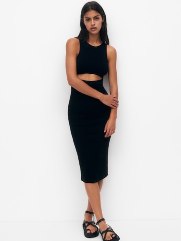 Robe Pull&Bear en noir : devant