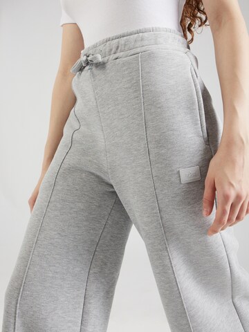 ALPHA INDUSTRIES Wide leg Pants in Grey