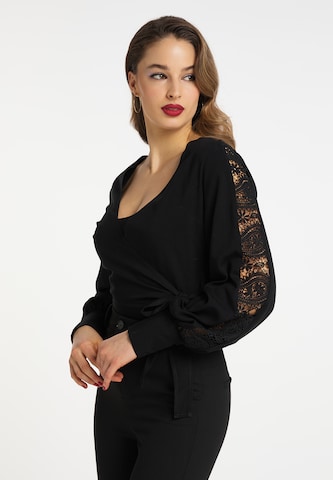 faina Blouse in Zwart: voorkant