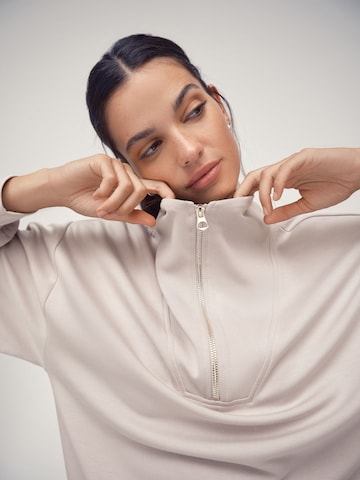 Osia Sweatshirt in Beige