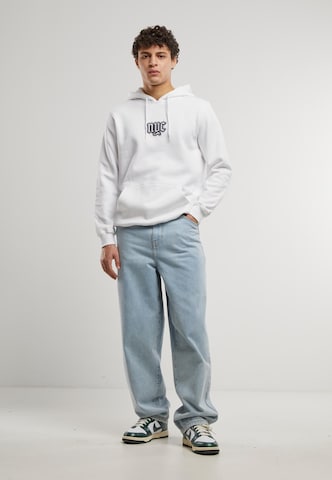 Bluză de molton 'NYC Old English Wording' de la Mister Tee pe alb