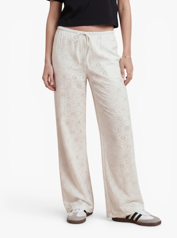Loosefit Pantalon 'ONLSMILLA' ONLY en blanc : devant