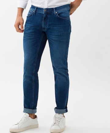 BRAX Slimfit Jeans 'Chuck' in Blauw: voorkant