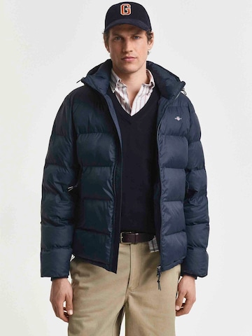 Manteau d’hiver GANT en bleu : devant