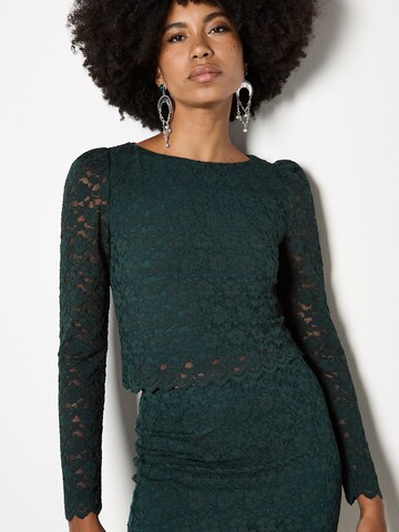 Apricot Floral Leaf Lace Top ' ' in Grün: Vorderseite