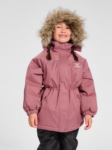 Hummel Outdoorjas in Roze: voorkant