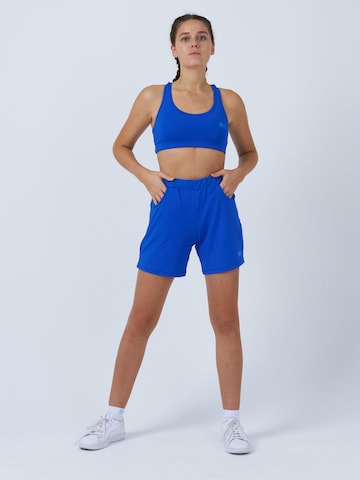 SPORTKIND - Loosefit Pantalón deportivo 'Bermuda Shorts' en azul: frente