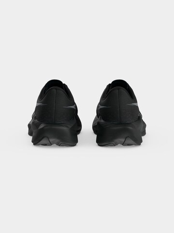 ASICS - Sapatilha de corrida 'Novablast 6' em preto
