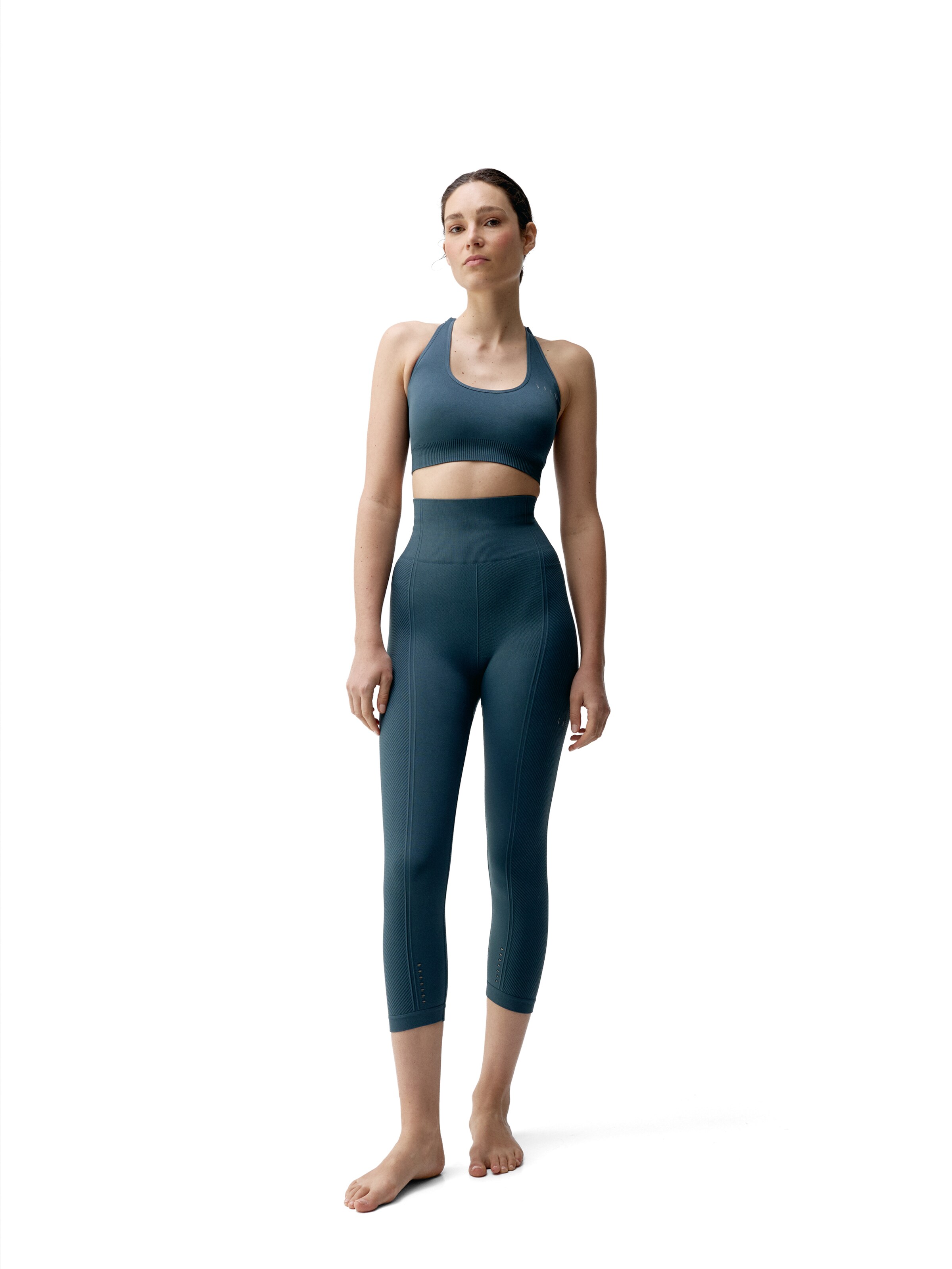 Haut de sport Born Living Yoga en gris