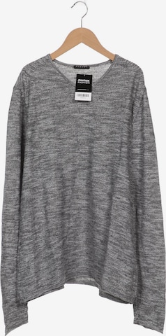 Sisley Sweater & Cardigan in XL in Grey: front