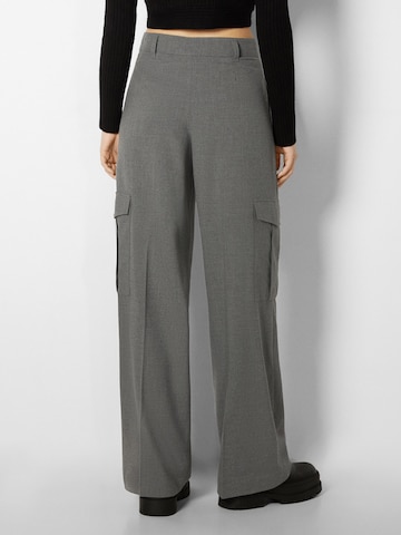 Bershka Wide Leg Hose in Grau