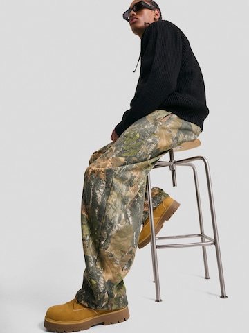Bershka Baggy Панталон в зелено