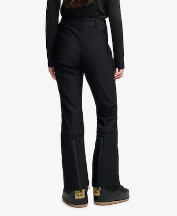 Coupe slim Pantalon de sport 'Luxe' Superdry & Co en noir