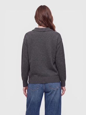 everly® Pullover in Grau